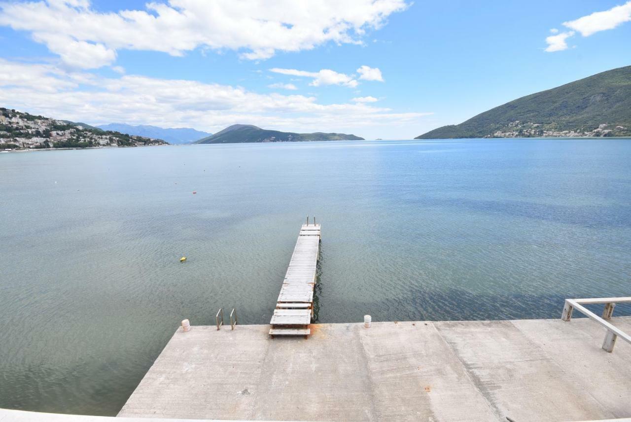 Grifone Coastline Appartement Herceg Novi Buitenkant foto