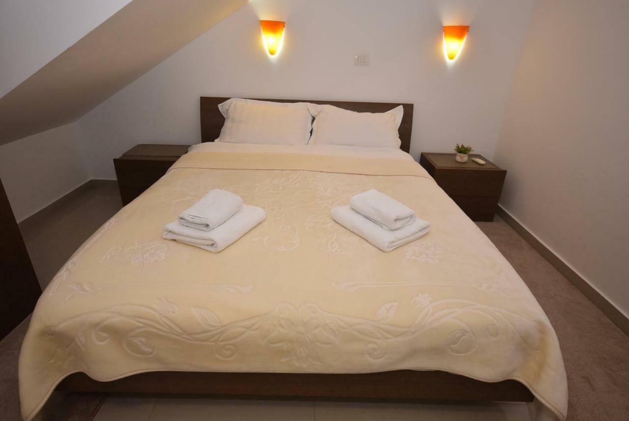 Grifone Coastline Appartement Herceg Novi Buitenkant foto